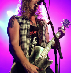 Jared_James_Nichols.