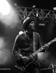 gary-clark-jr1-water