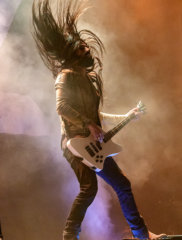 pop_evil_7207