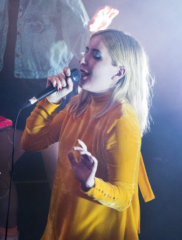 AUSTRA5