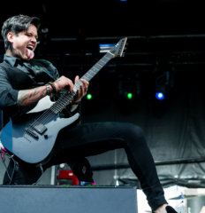 Las Rageous-Mag–10