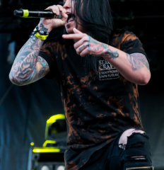 Las Rageous-Mag–9