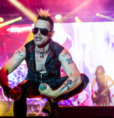 Rock Into Spring-Mag–14