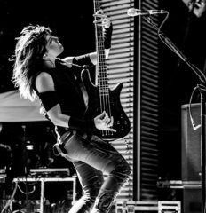 Rock Into Spring-Mag–5