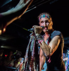 1324_magicgiant