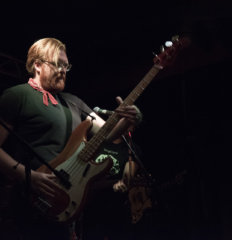 _D753772 – Jared and the Mill – Bass
