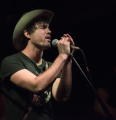 _D754660 – Jared and the Mill – Solo