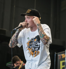 Neck Deep – 3