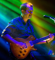 6875_umphrey_13Jan2018_LindaCarlson