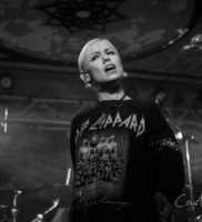 Tonight Alive-9