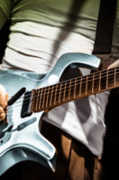 Adrian_Belew_screen-0112