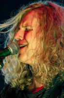 8787_JoyousWolf_12Oct2019_LindaCarlson_web